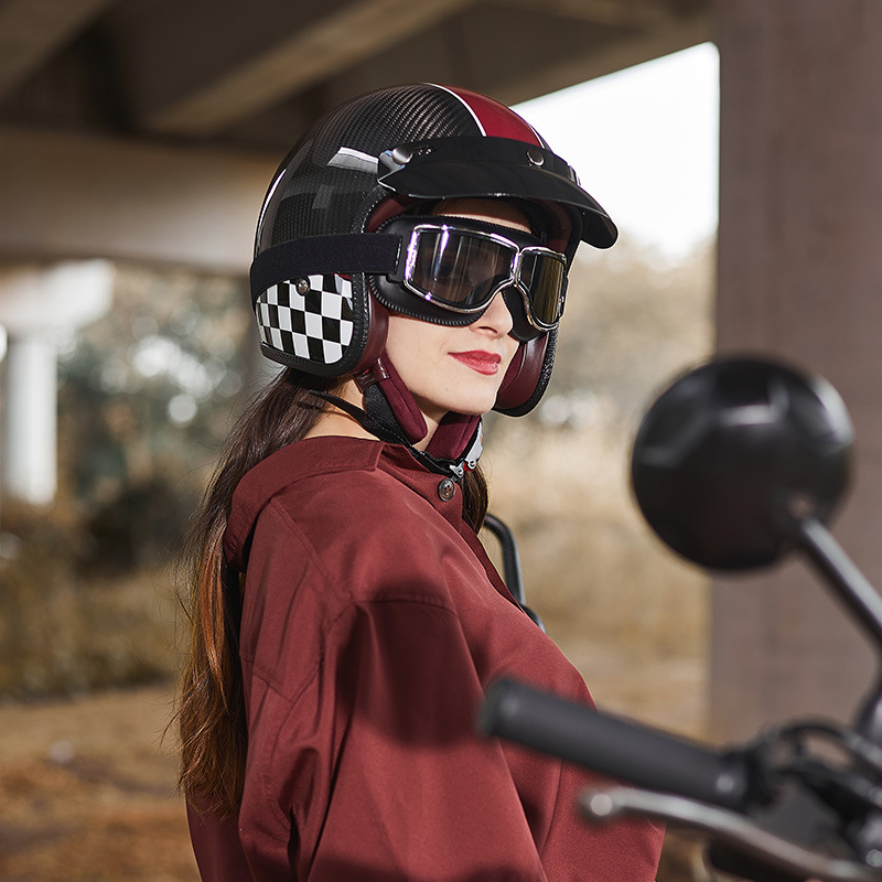 Casco de Motocicleta Retro de  - Carbon Fiber Lightweight Motorcycle Helmet reseña y precio
